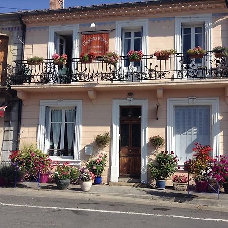La Maison De La Riviere B&B Espéraza Exterior foto